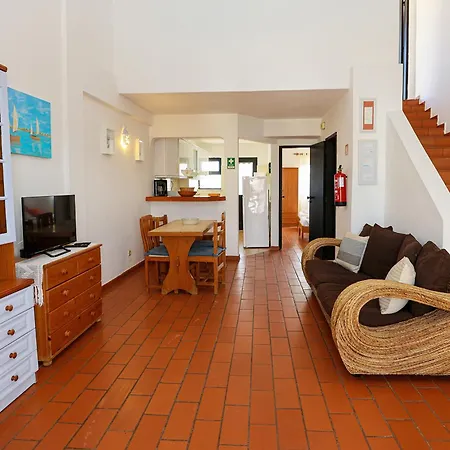 B46 - Belavista Torraltinha Flat * Lagos